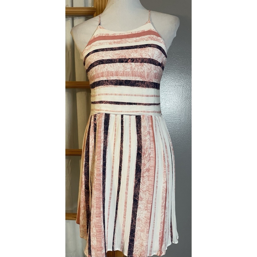 Anthropologie Paper Crane Halter Dress Juniors L Mini Smocked Ivory Pink Striped